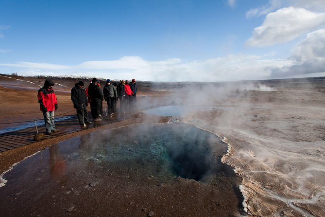 Golden Circle and Northern Lights Combo Small Group Tour - Pickup and Dropoff