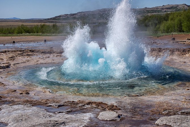 Golden Circle and the Secret Lagoon Private Tour From Reykjavik - Exploring the Golden Circle
