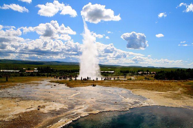 Golden Circle Day Trip With Fridheimar Greenhouse Visit From Reykjavik - Tour Itinerary Highlights