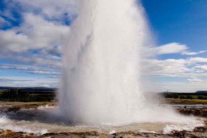 Golden Circle & South Coast Tour - Marveling at Gullfoss Waterfall