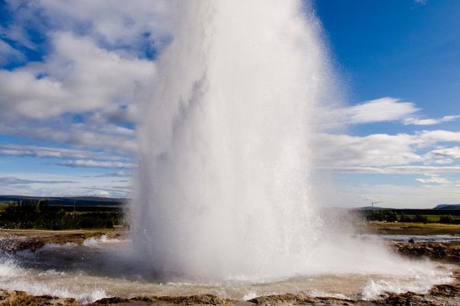 Golden Circle Tour - Geysir Geothermal Area