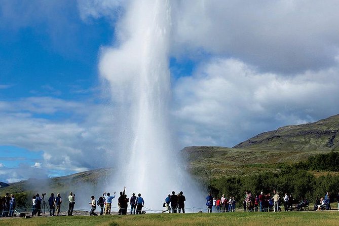 Golden Circle Tour and Evening Northern Lights Cruise From Reykjavik - Booking and Pricing