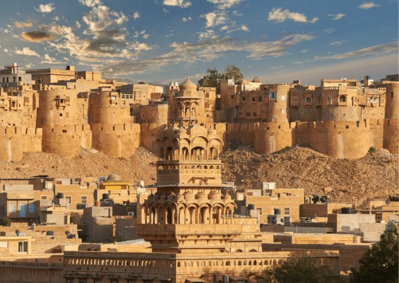 Golden City Photography Guided Tour to Capture City Hues - Itinerary and Guided Stops