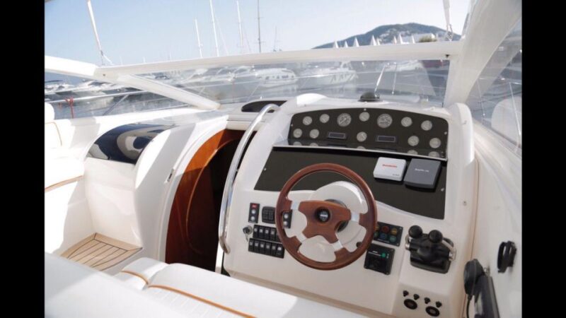 Golden Coast Boat Tour - Boat Amenities