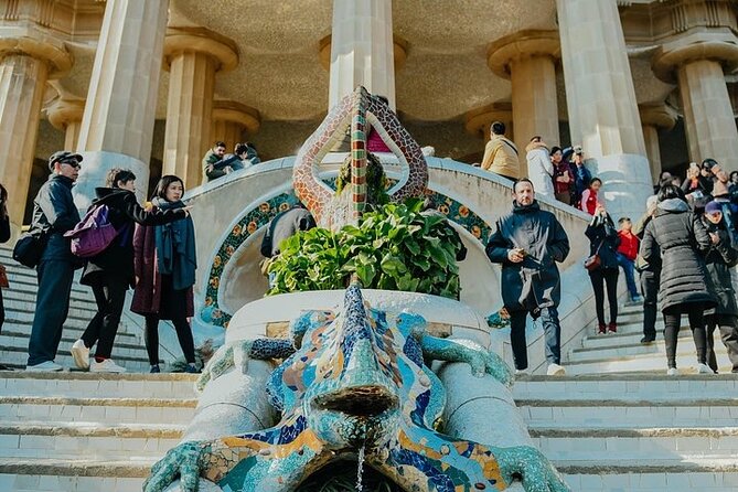 Golden Hour Sagrada Familia & Sunset Park Güell - Cancellation and Guarantee
