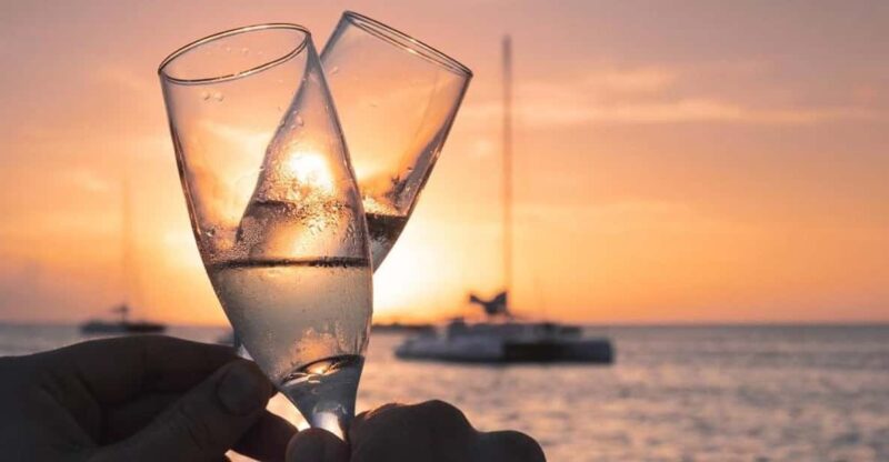 GOLDEN HOUR: SUNSET IN THE COSTA BRAVA - Key Points