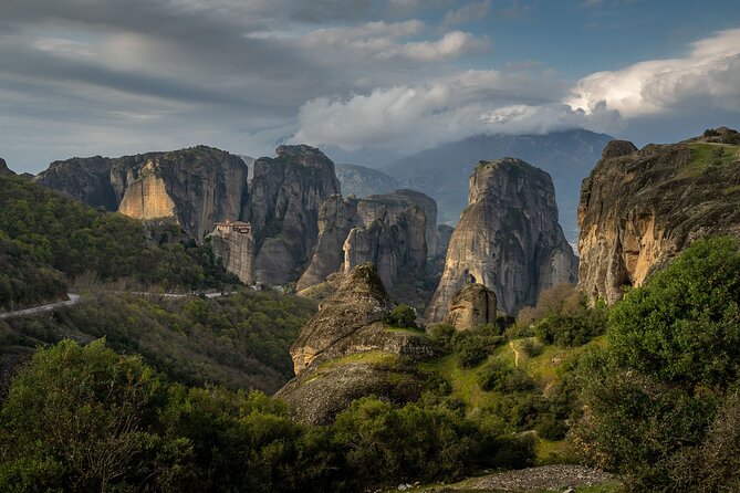 Golden Sunrise Meteora Private Photo Tour - Itinerary Highlights