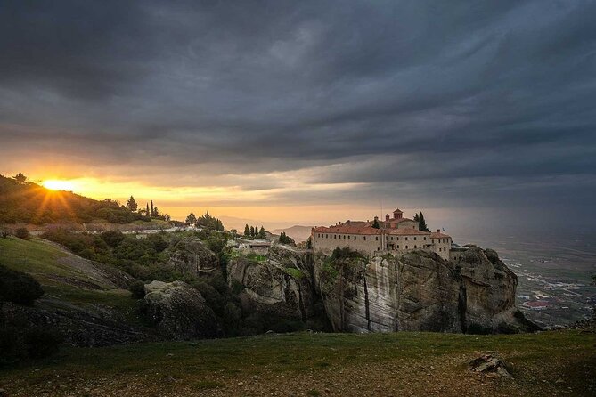 Golden Sunrise Meteora Private Photo Tour - Cancellation Policy