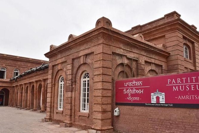 Golden Temple, Jallianwala Bagh, Partition Museum & Wagha Border - #Travellouge - Daily Border-Closing Ceremony