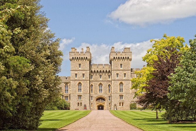 Golden Tours Windsor Hop-on Hop-off Open Top Bus Tour - Key Points