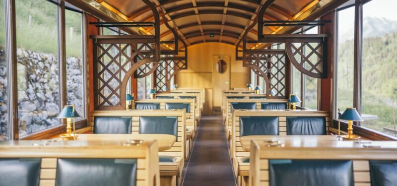 Goldenpass Belle-Epoque: a Vintage Ride Gstaad-Zweisimmen - Vintage Carriages and Ambience