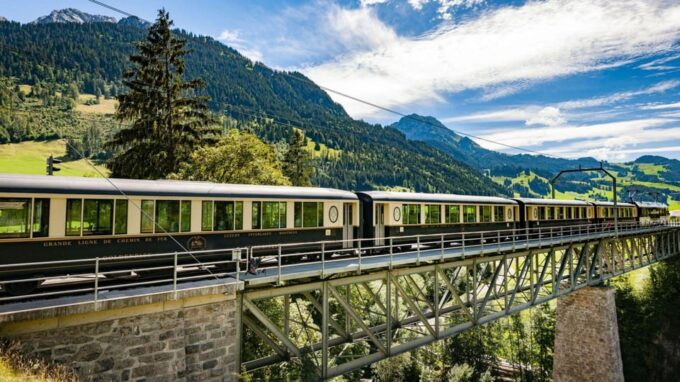 Goldenpass Belle-Epoque: a Vintage Ride Montreux-Zweisimmen - Departures and Schedule Information
