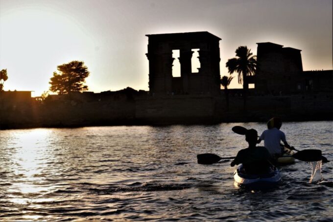 Goldenubia Kayak Club . - Location and Access