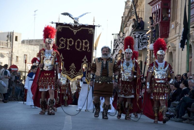 Good Friday Easter Procession With Commentary and Transport - Participant Language Options