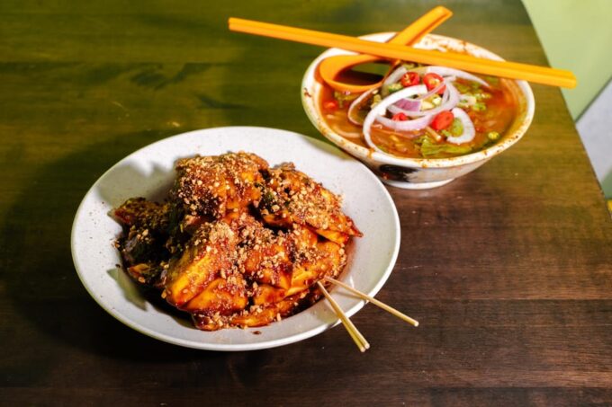 Good Morning Penang Food Tour With 15+ Tastings - Knowledgeable Tour Guides