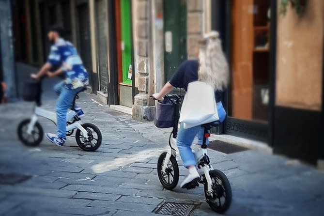 Good Morning Rider: Discovering the Town by Bike - Discovering Rolli Palaces and Landmarks
