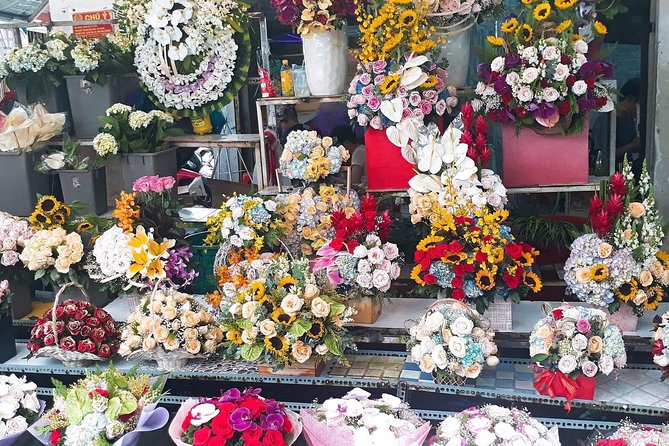 Good Morning Saigon Unseen Tour by Motorbike and Scooter - Breakfast Banh Mi