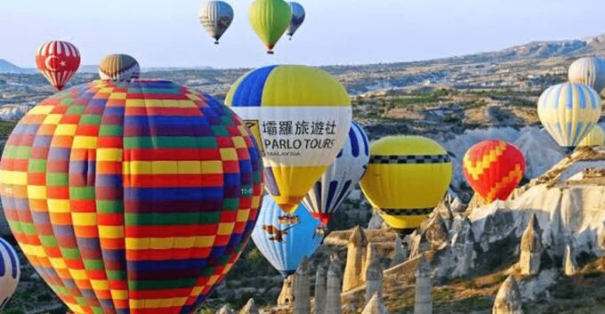 Göreme: Sunrise Göreme Valley Balloon Flight With Breakfast - Balloon Launch and Takeoff