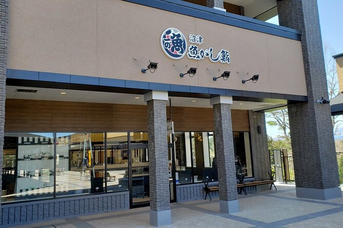 Gotemba Premium Outlets and Konohana No Yu Private Tour - Exploring Gotemba Premium Outlets