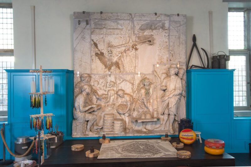 Gouda: Audiotour of Goudse Waag Cheese and Crafts Museum - Key Points