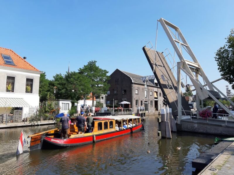 Gouda: Historical Canal Cruise - Cruise Experience