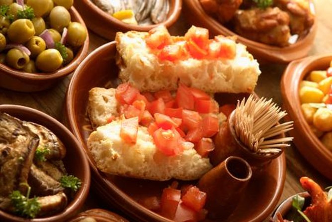 Gourmet Tapas Small Group Walking Tour and Flamenco Show - Cava and Sangria Refreshments