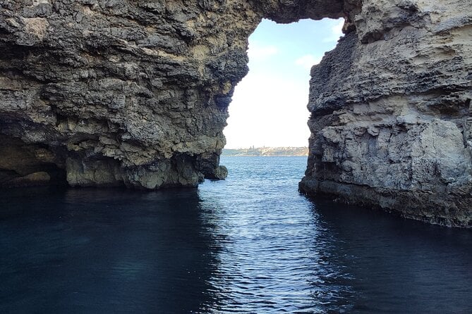 Gozo: 20 Minute Comino Cave Tour + Blue Lagoon Drop off - Meeting and End Points