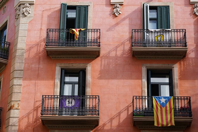 Gracia District Private Tour With Vermouth & Food Tastings - Accessibility and Inclusions