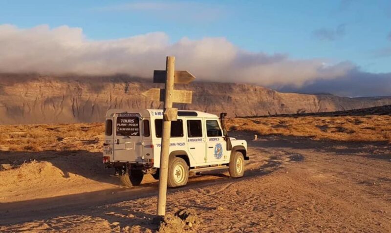 Graciosa Island: Jeep Safari Playa De Las Conchas - Guided Tour Highlights