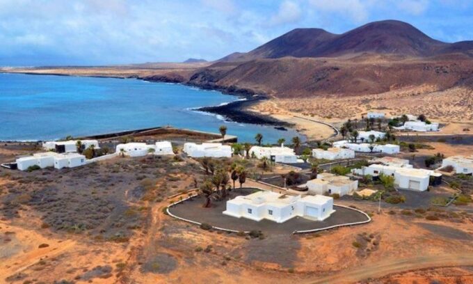 Graciosa Island: Jeep Safari Playa De Las Conchas - Basalt Rock Formations