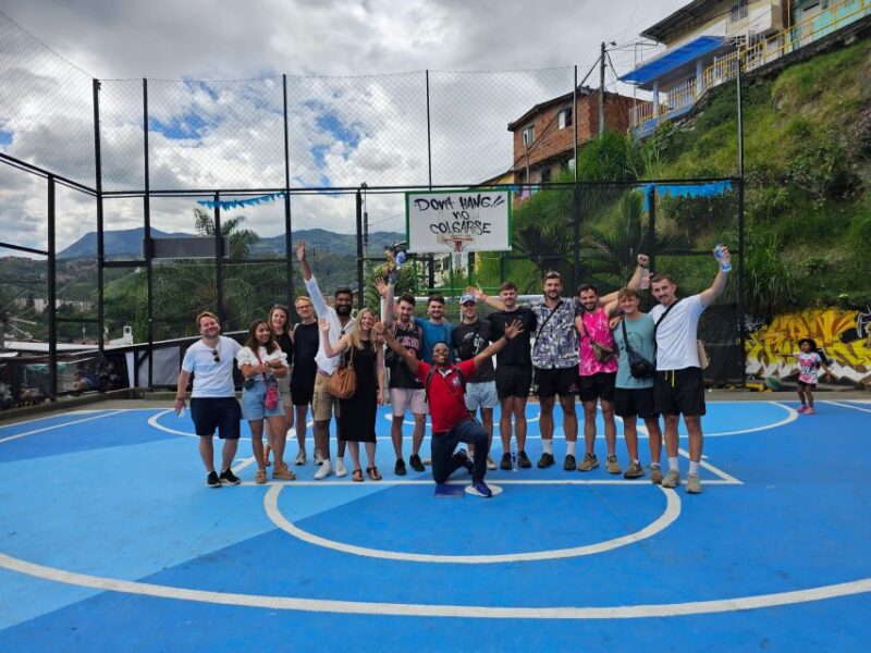 Graffiti Tour Comuna 13 and Cable Car (Made by Local Guides) - Itinerary Highlights