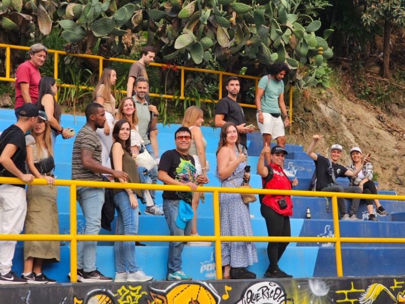 Graffiti Tour Comuna 13 and Cable Car (Made by Local Guides) - Participant Information