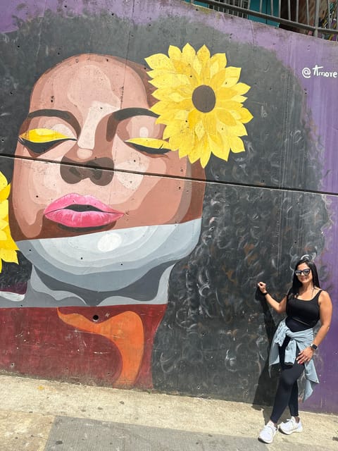 Graffiti Tour Comuna 13 and Delicious Snacks Guided by a Local - Embrace the Communitys Resilience
