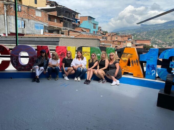GRAFFITI TOUR COMUNA 13 WITH VIDEO AND DRONE PHOTOS - Included Features