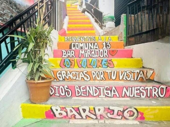 Graffiti Tour Medellin: History and Art in Comuna 13 - Meeting Point and Duration