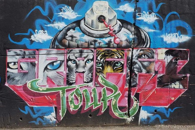 Graffiti Tour Medellín: History, Transformation and Overcoming - Key Points