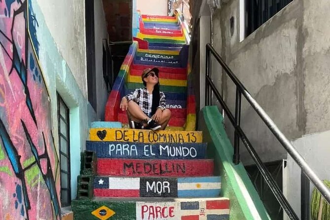 GRAFITOUR COMUNA 13 More Than a Tour an EXPERIENCE - Accessibility and Participation