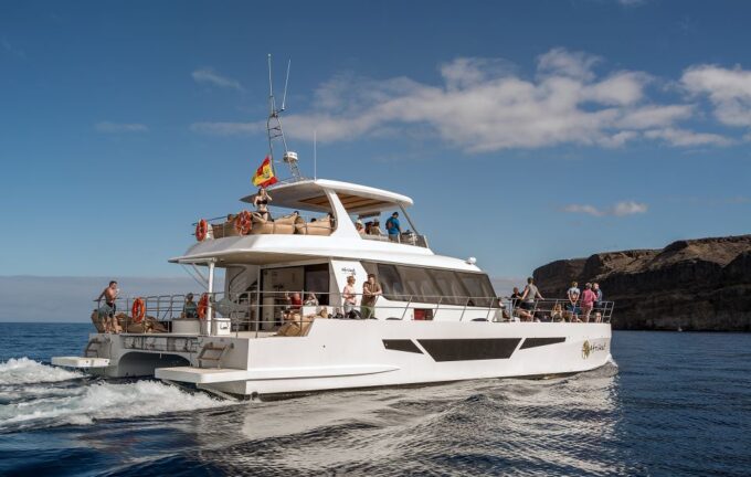 Gran Canaria: Afternoon Catamaran Cruise With Food & Drink - Live Music Schedule