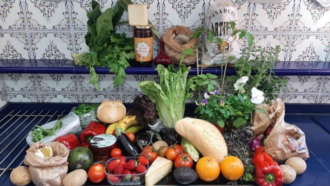 Gran Canaria: Highlights Tour Roque Nublo by 2 Native Guides - Authentic Canarian Cuisine