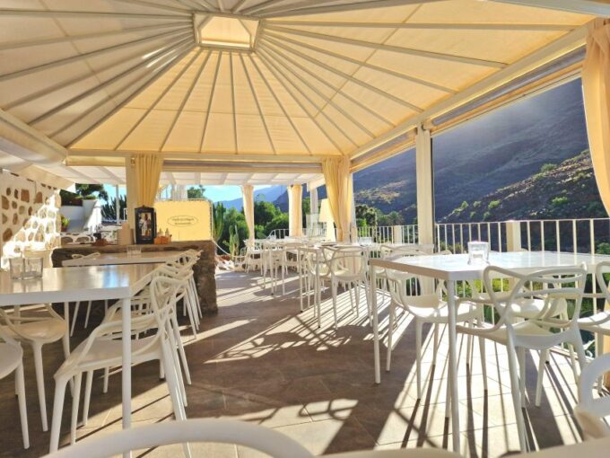 Gran Canaria: Spanish Tapas and Wine Tasting Tour in Mogan - Photo Stops and Scenic Views