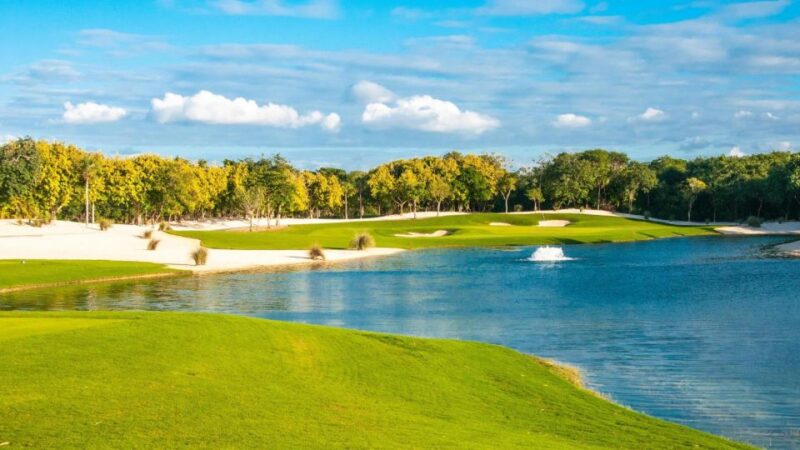 Gran Coyote Golf Course - Golfing Experience and Amenities