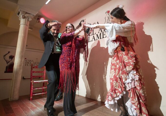 Granada: 1-Hour Traditional Flamenco Show - Frequently Asked Questions