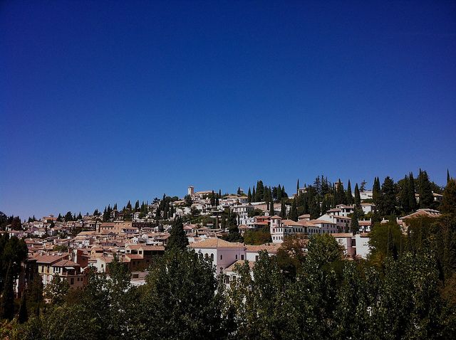 Granada Albaicín: 2.5-Hour Tapas & Drinks Walking Tour - Tapas and Drinks Highlights