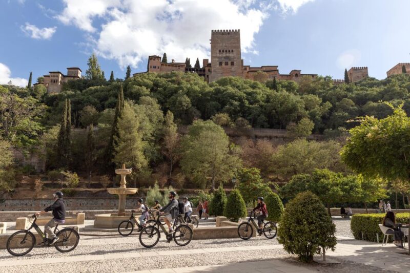 Granada: Albaicin and Sacromonte Electric Bike Tour - Key Points