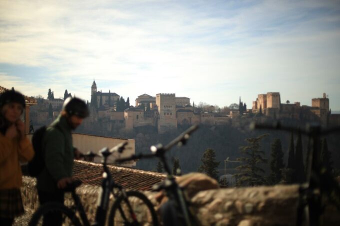 Granada: Albaicin and Sacromonte Electric Bike Tour - Inclusions