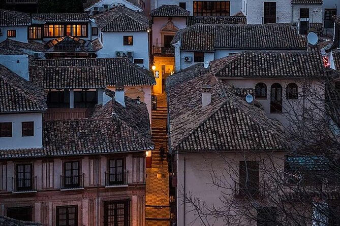 Granada: Albaicin and Sacromonte Private Tour - Meeting and Pickup