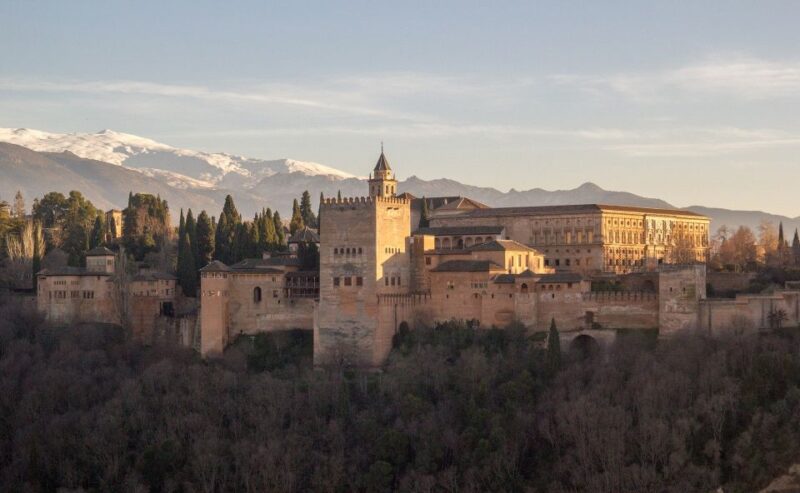 Granada: Albaicin and Sacromonte Sunset Guided Walking Tour - Duration and Pricing