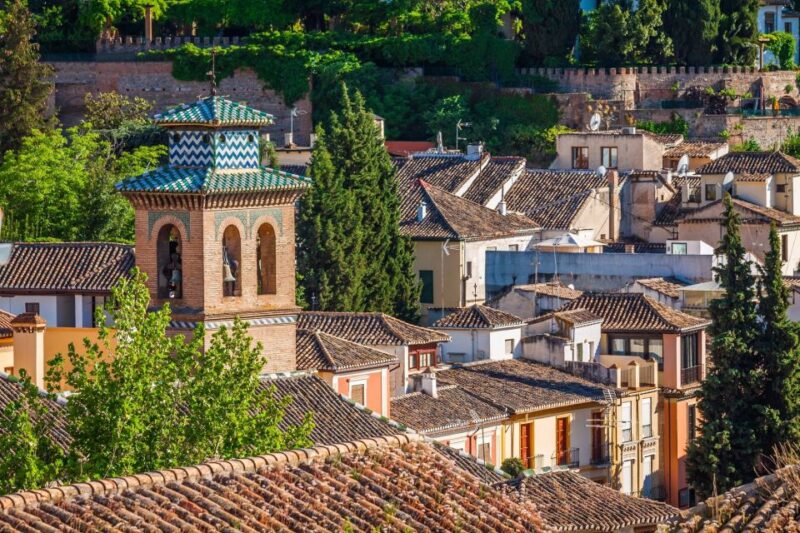 Granada: Albaicín and Sacromonte Walking Tour - Guided Tour and Languages
