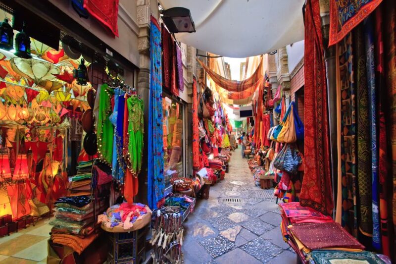 Granada: Albaicín and Sacromonte Walking Tour - Participant Information