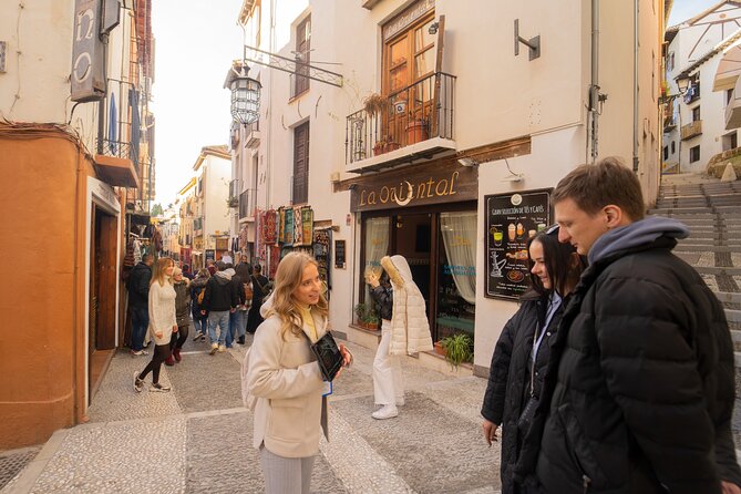 Granada Albaicín & Sacromonte Exclusive Walk Tour in the Old Town - Key Points